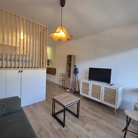 Apartment For 2 People Right In Downtown Bsm